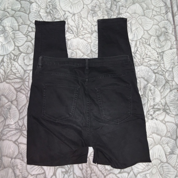 H&M Divided Jeans - Picture 2 of 2